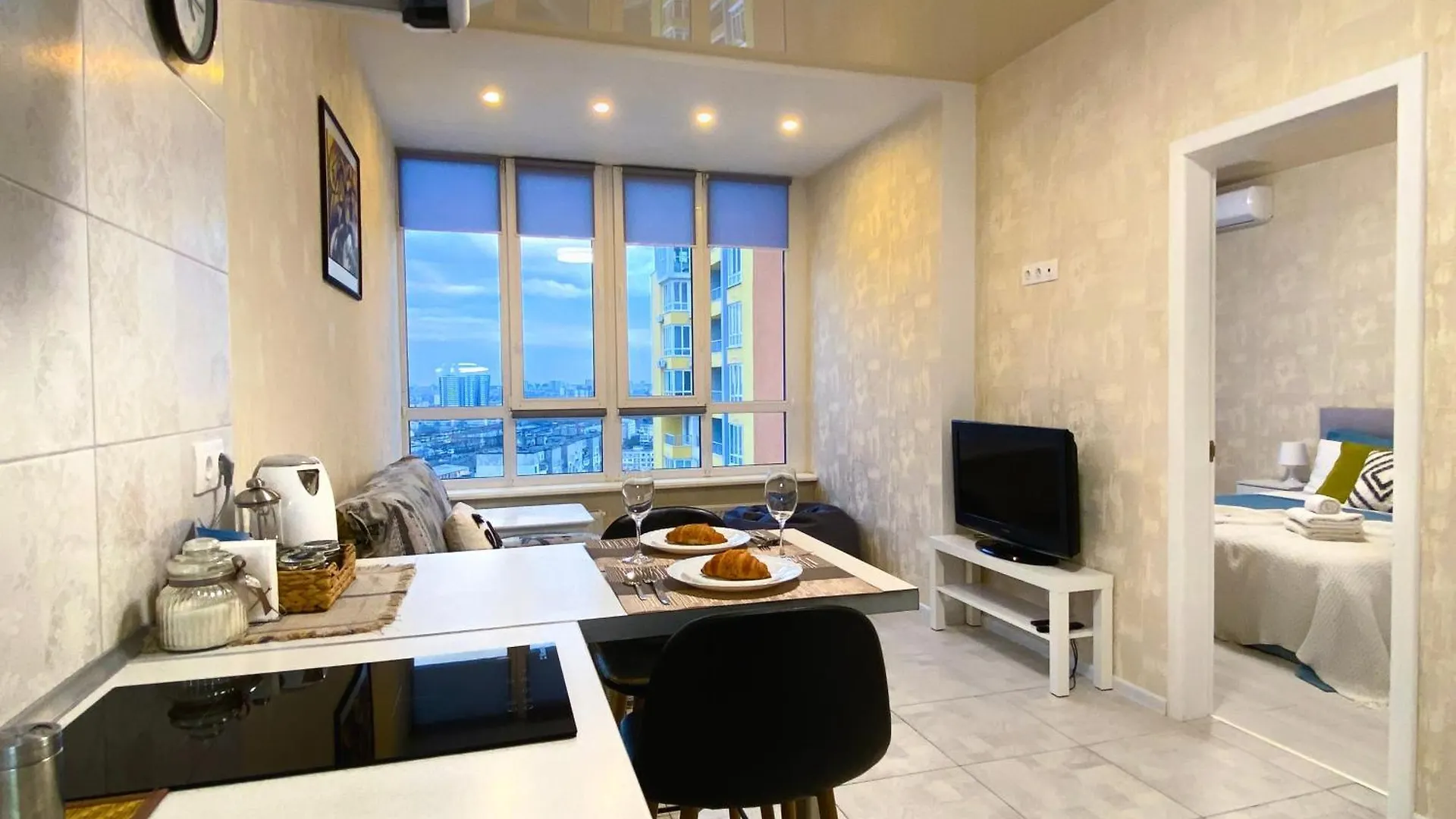 Затишна І Тепла Квартира, Метро Лівобережна, Мвц, Інститут Серця Kyiv Apartment
