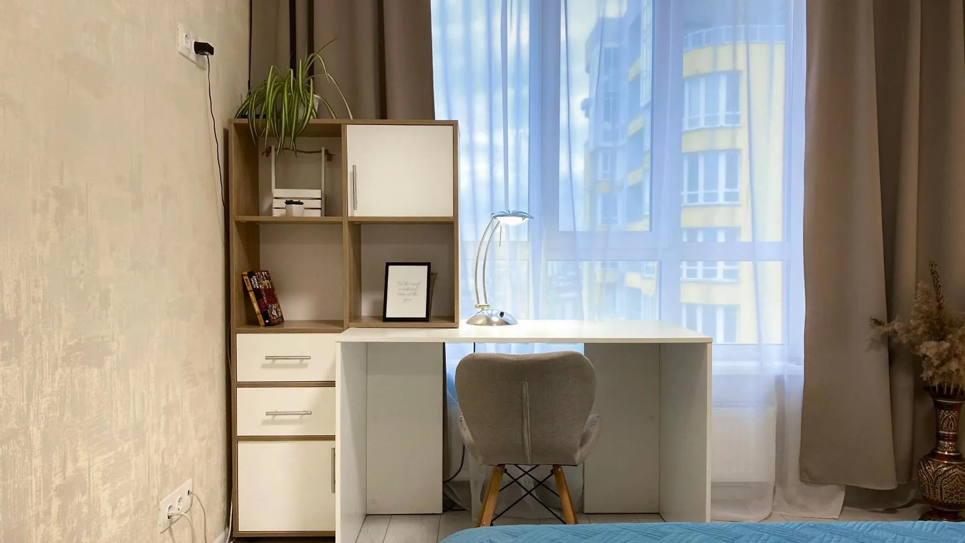 Затишна І Тепла Квартира, Метро Лівобережна, Мвц, Інститут Серця Kyiv Apartment